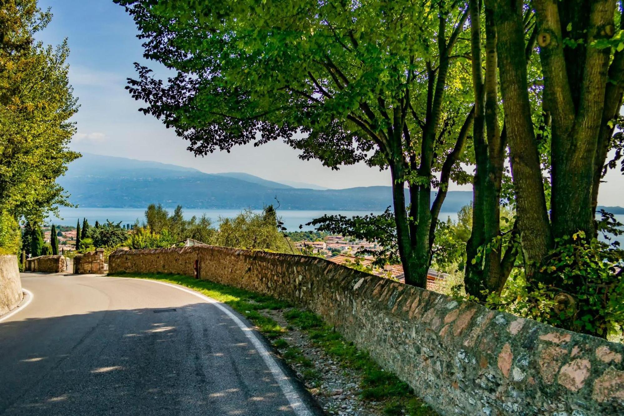 Angela -Terrace & Beautiful View Lake - Happy Rentals トスコラーノ・マデルノ エクステリア 写真